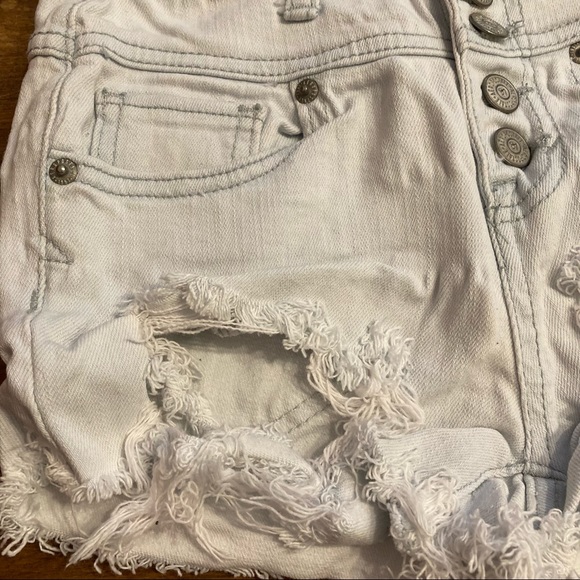 Aeropostale | Distressed Jegging Shorts - Picture 11 of 14